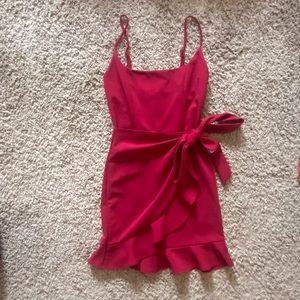 Capri ruffle tie dress in merlot